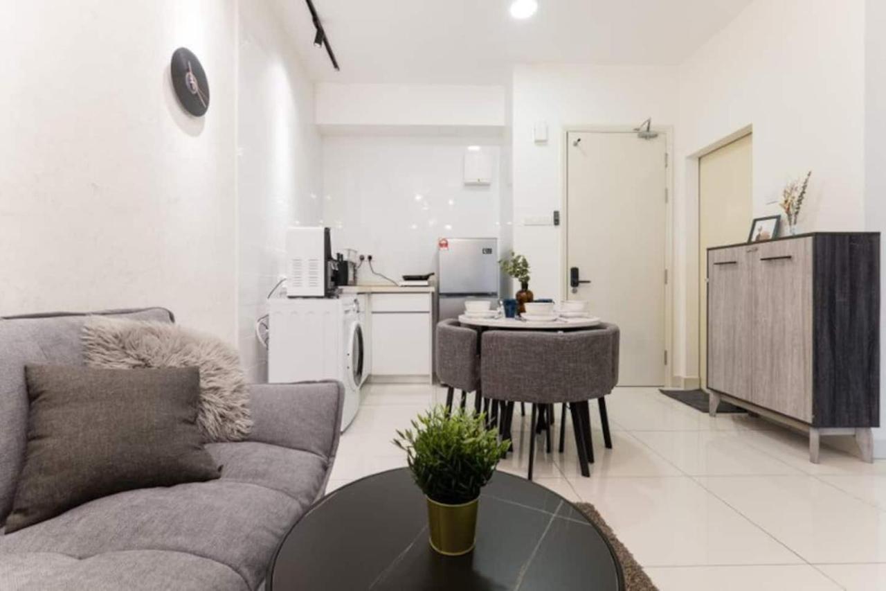 Cozy&Modern suite 现代风格设计 @ Arte Mont Kiara Kuala Lumpur Eksteriør billede