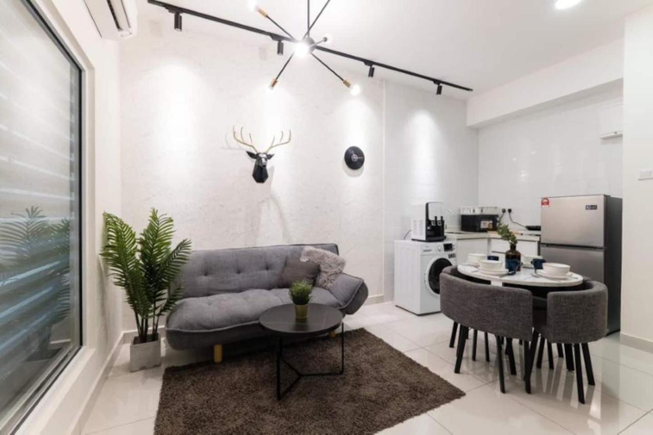 Cozy&Modern suite 现代风格设计 @ Arte Mont Kiara Kuala Lumpur Eksteriør billede